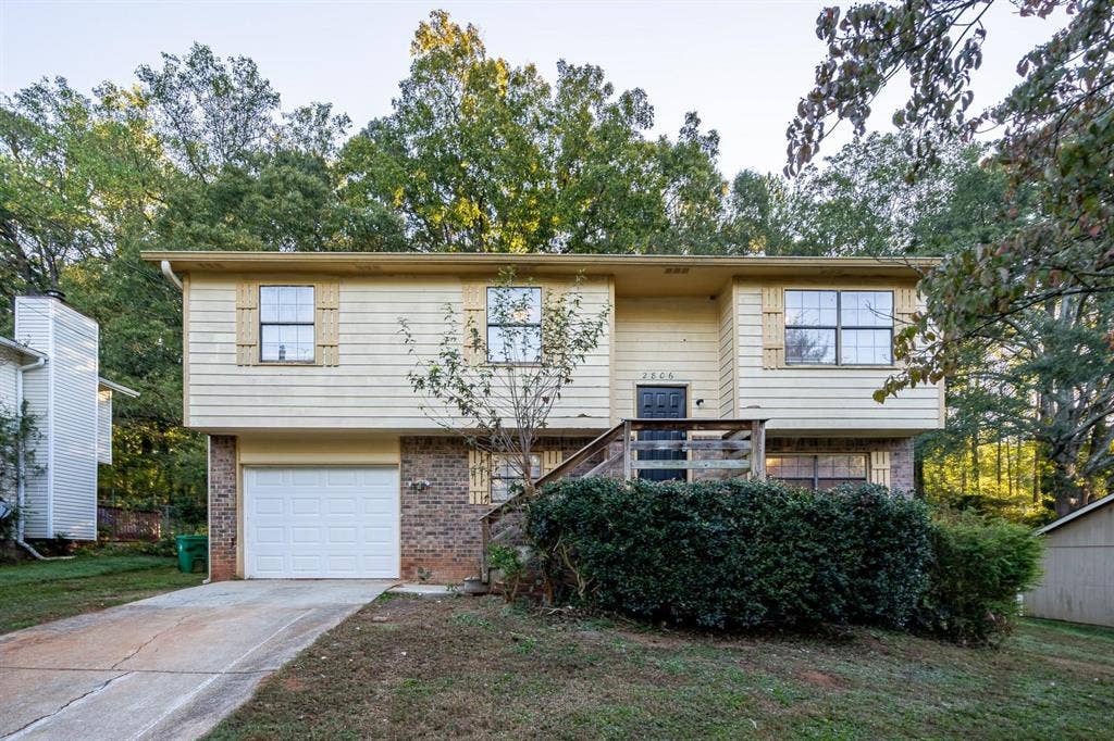 6 BR in Decatur