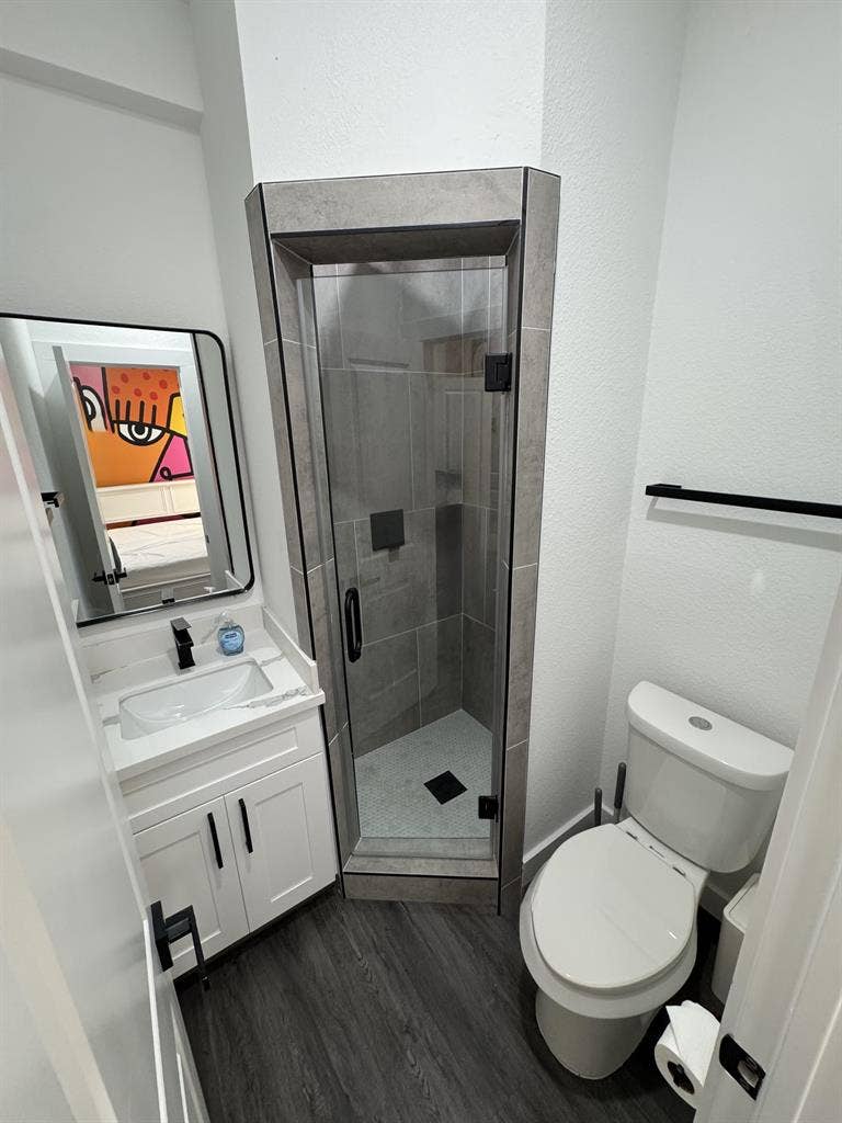 8 BR in Houston