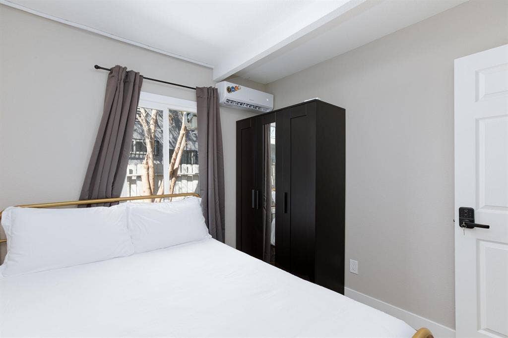 5 BR in Las Vegas