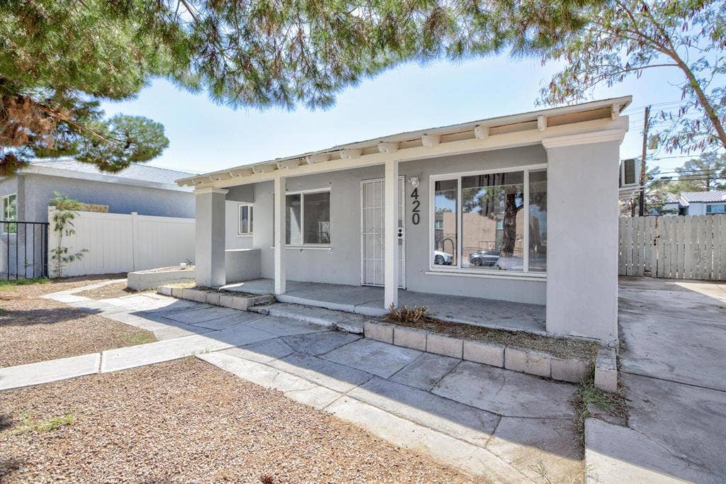5 BR in Las Vegas