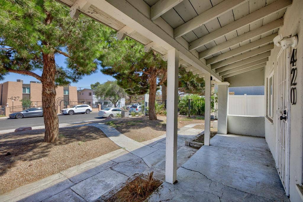 5 BR in Las Vegas