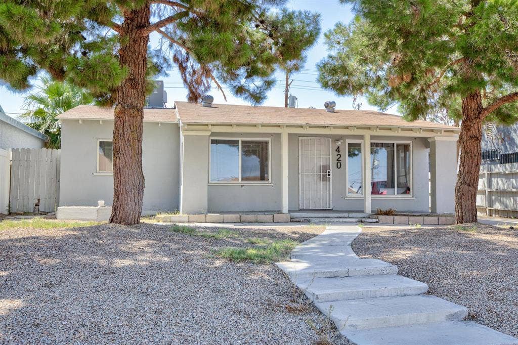 5 BR in Las Vegas