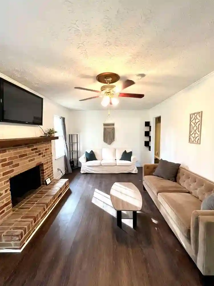 5 BR in Lilburn