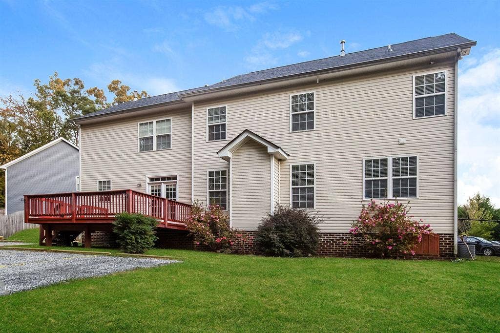 8 BR in Charlotte