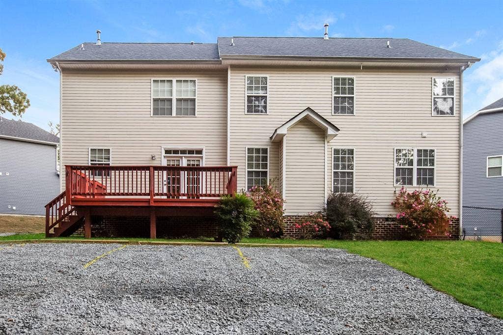 8 BR in Charlotte