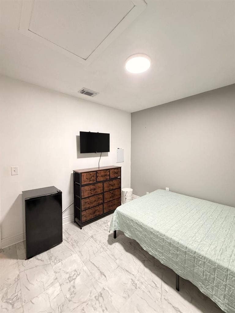 3 BR in Orange City