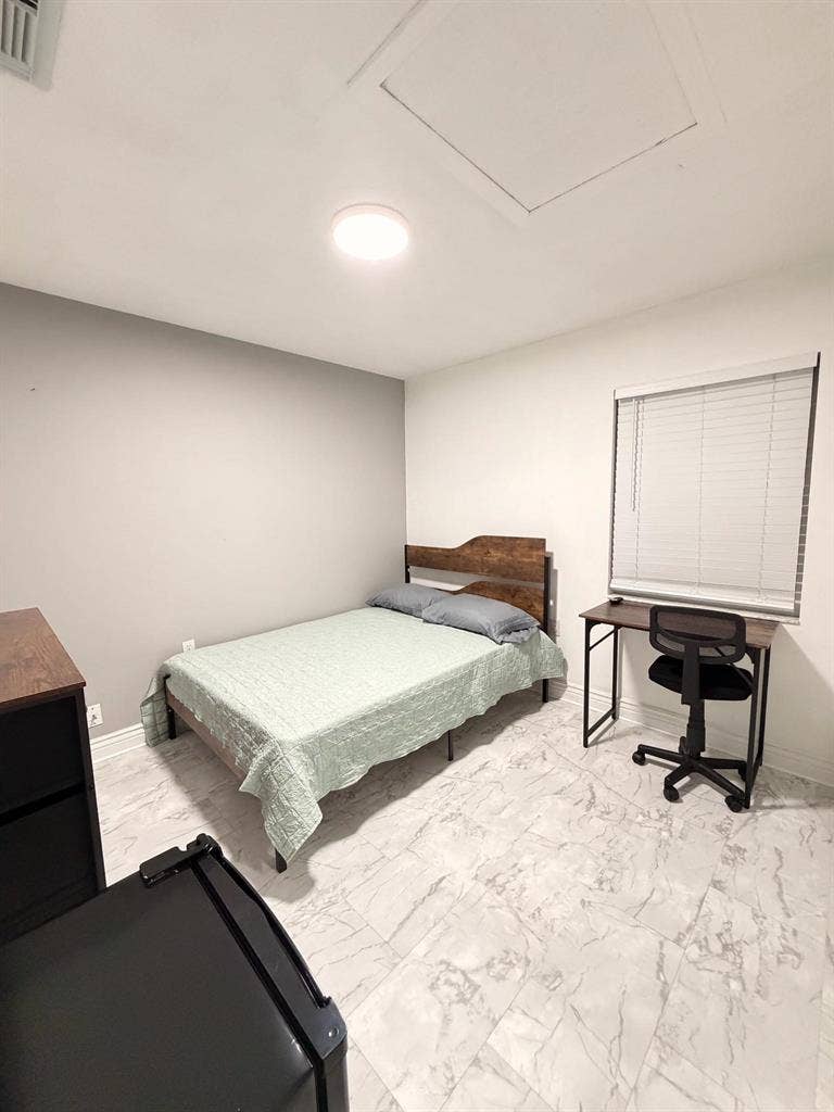 3 BR in Orange City
