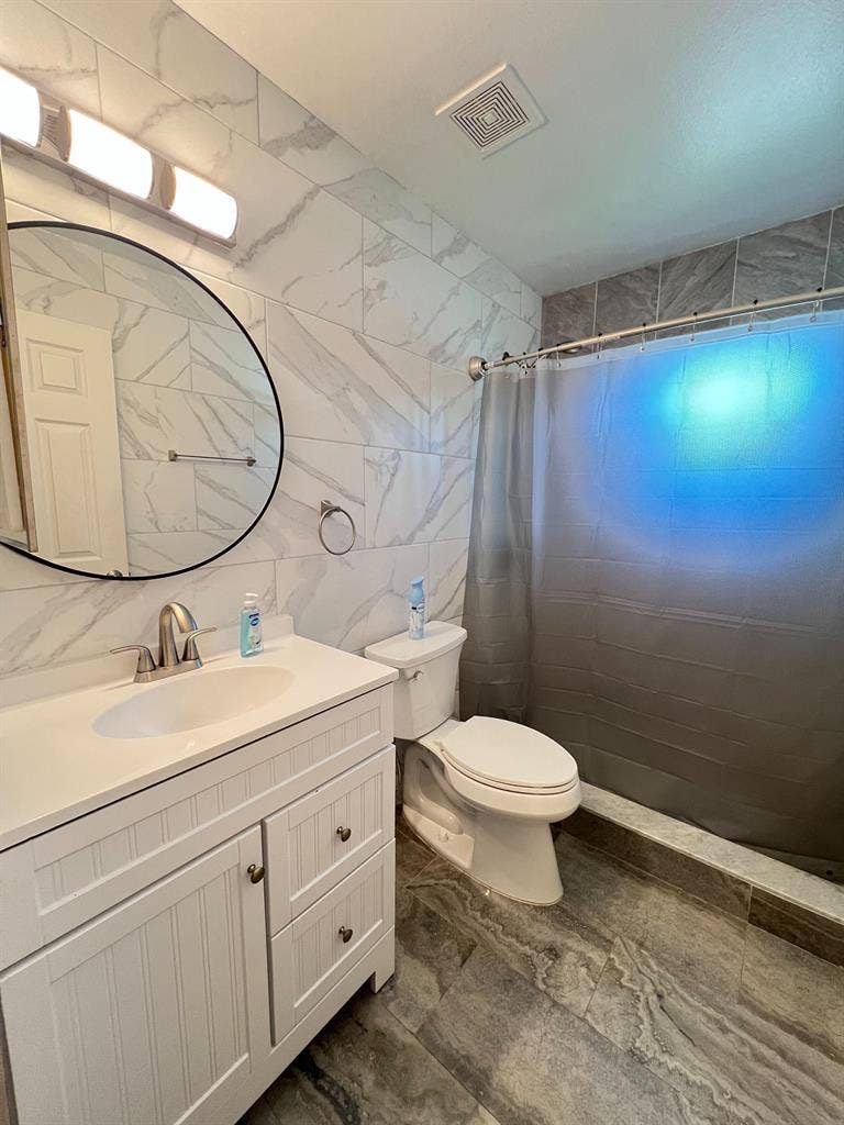 3 BR in Orange City
