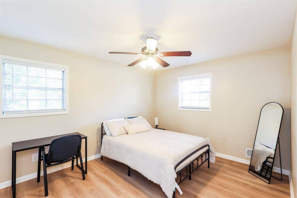 4 BR in East Point