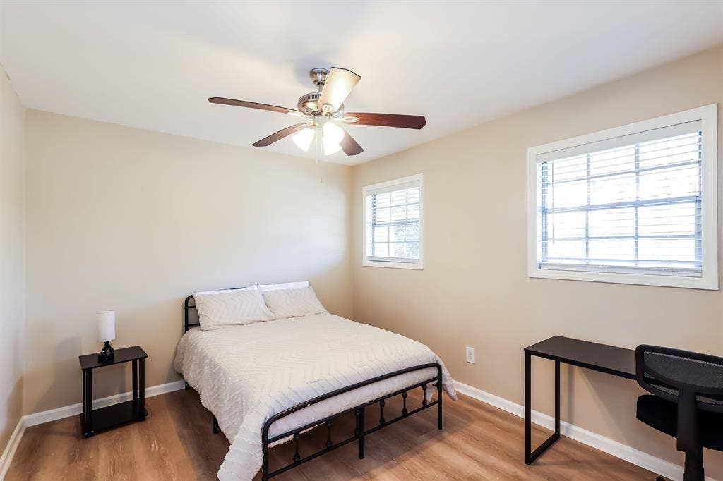 4 BR in East Point