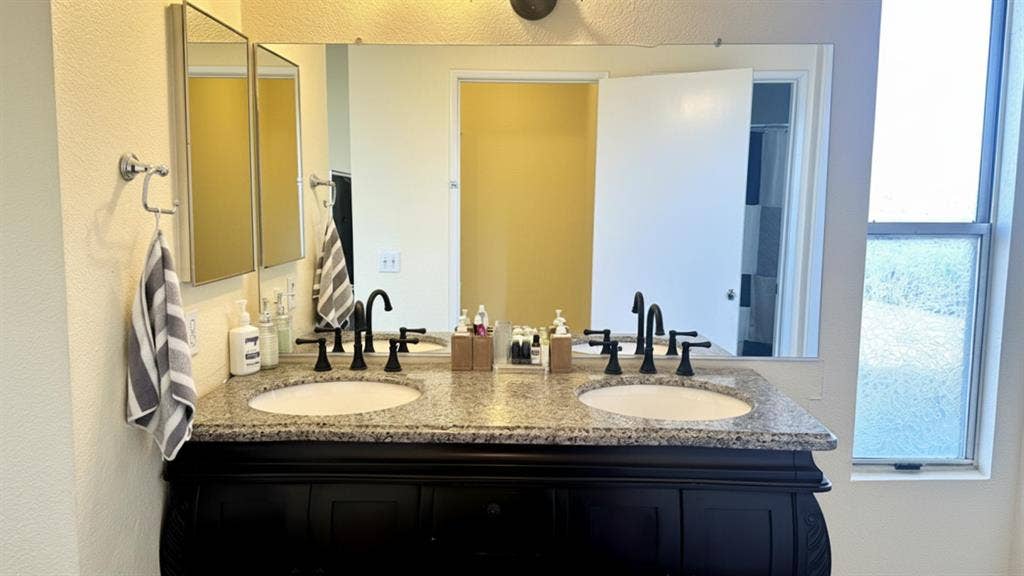 5 BR in Palmdale