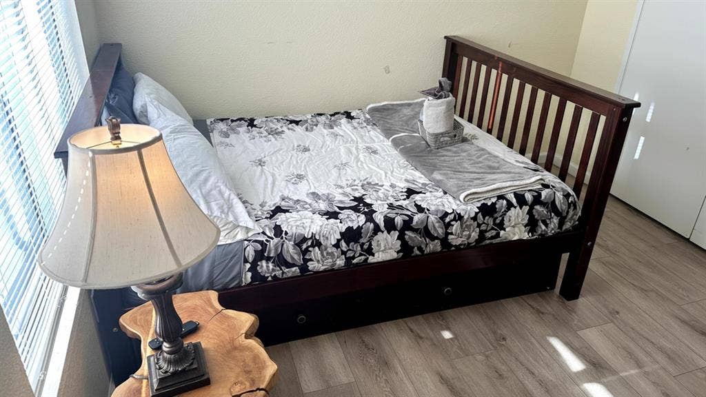 5 BR in Palmdale