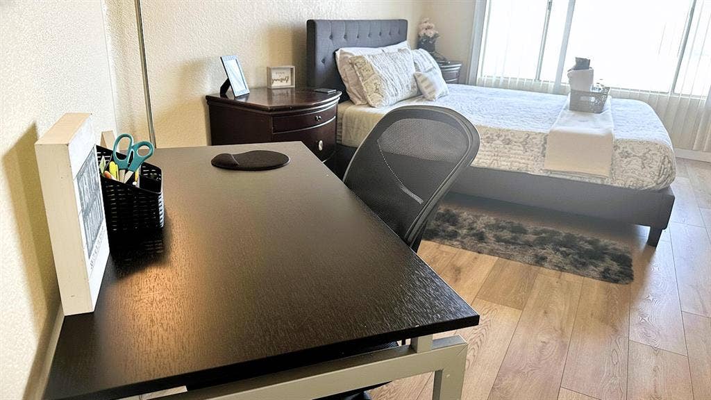 5 BR in Palmdale