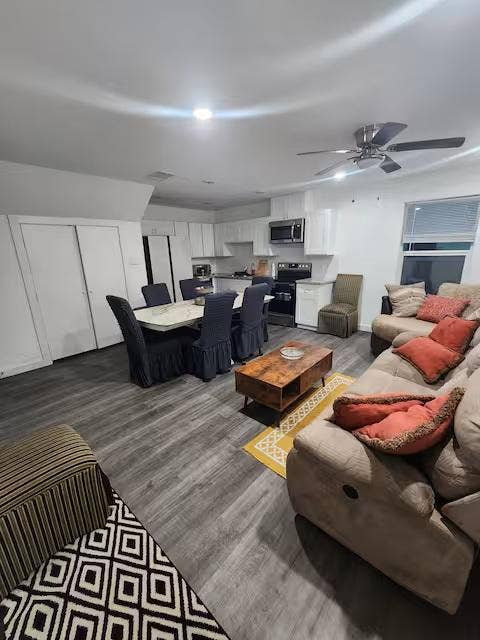 3 BR in Houston
