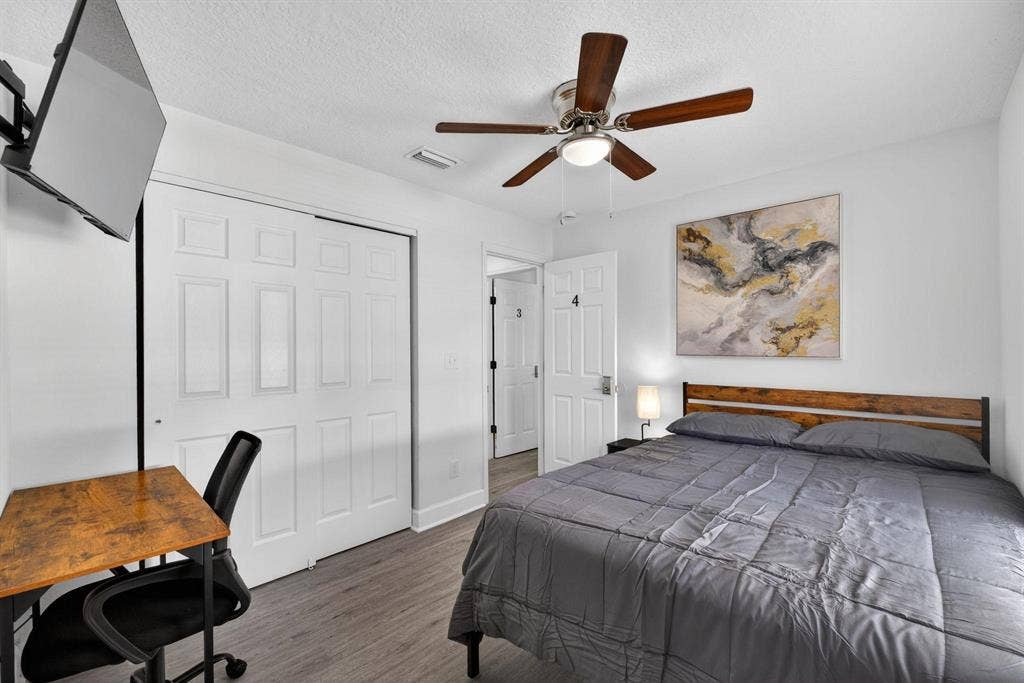 7 BR in Tampa