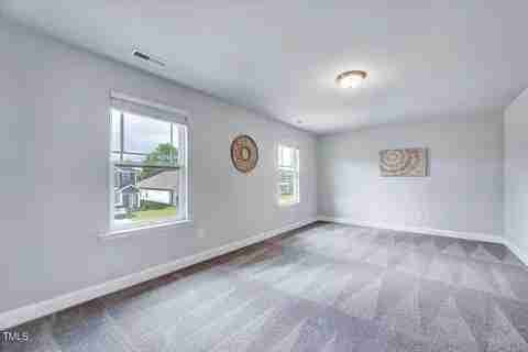 5 BR in Benson