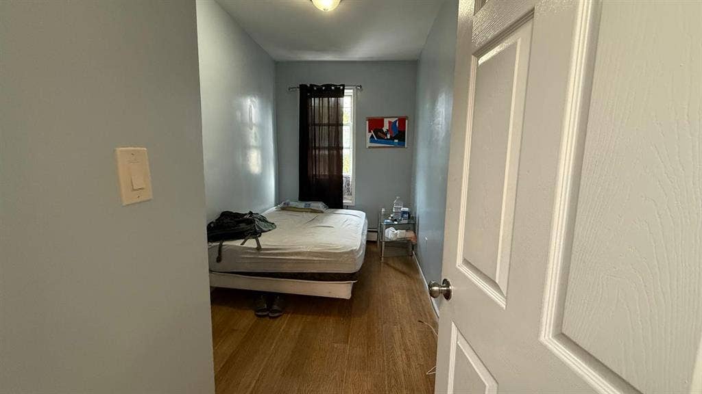 ROOMS FOR RENT – $800–$900/month
