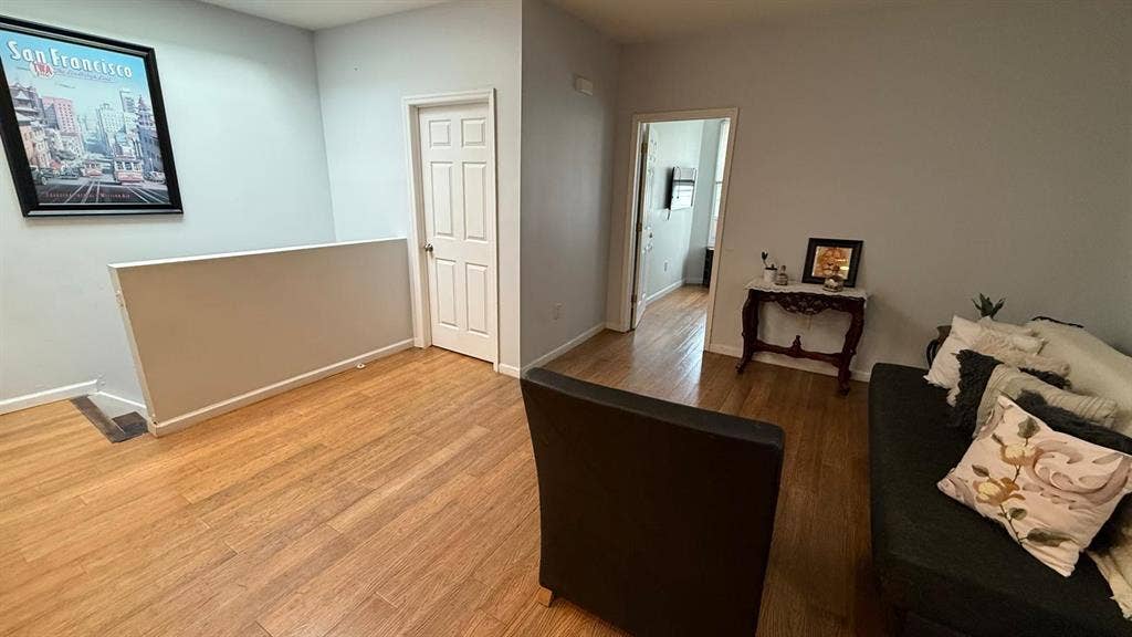 ROOMS FOR RENT – $800–$900/month