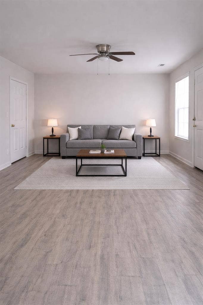 Student/Shared Units-Available now