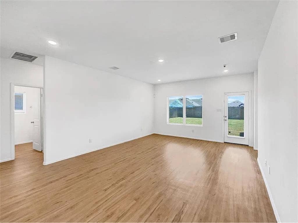 Private room+Private Bath