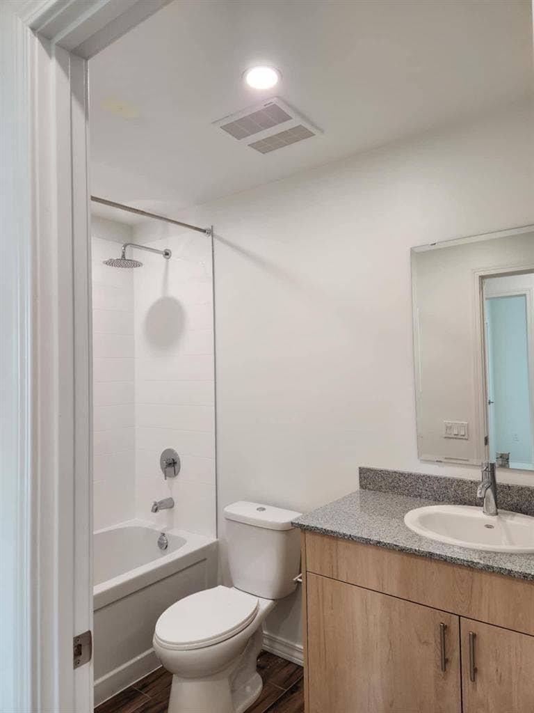 2 Bedroom Condo Available for Rent