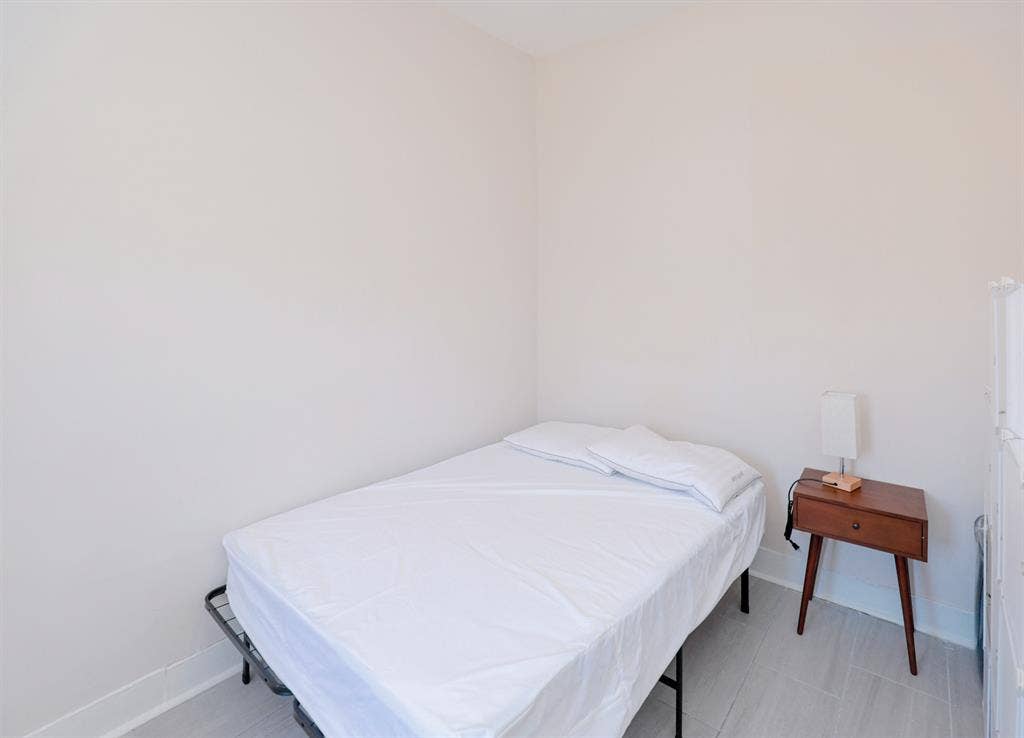 7 BR in Petersburg