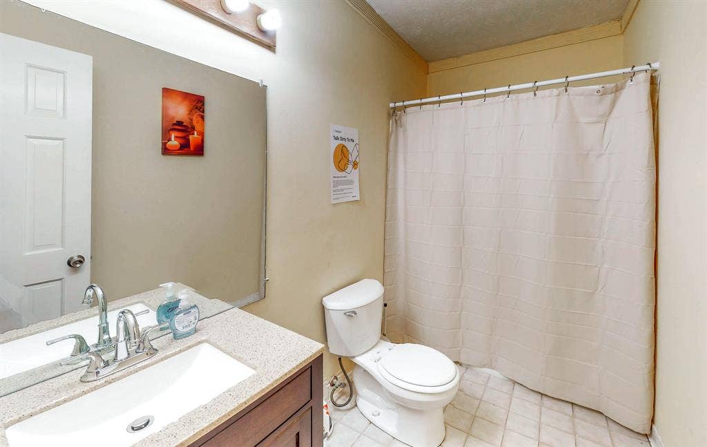 7 BR in Riverdale