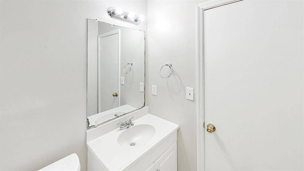 8 BR in Stone Mountain