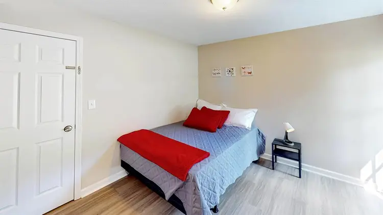 8 BR in Stone Mountain