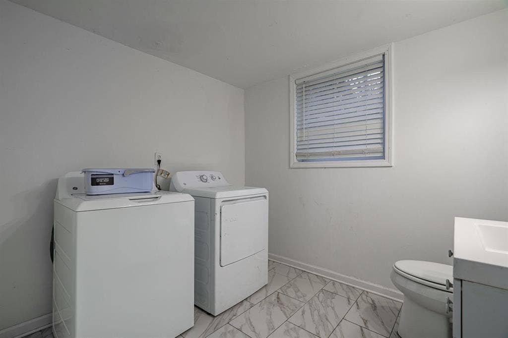 8 BR in College Park