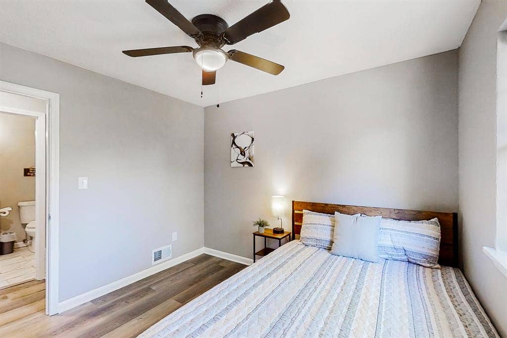 6 BR in Stone Mountain