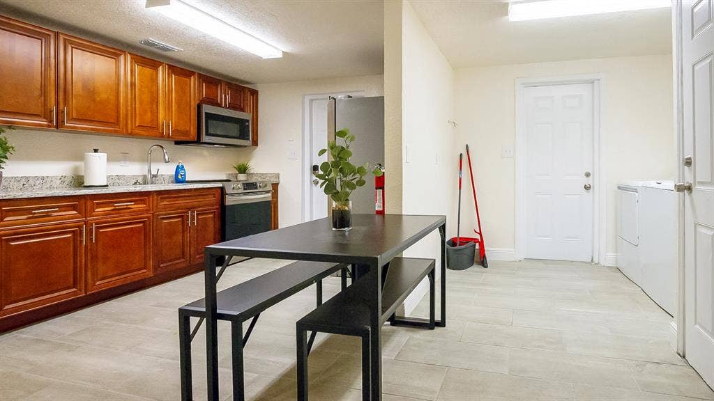 5 BR in Tampa