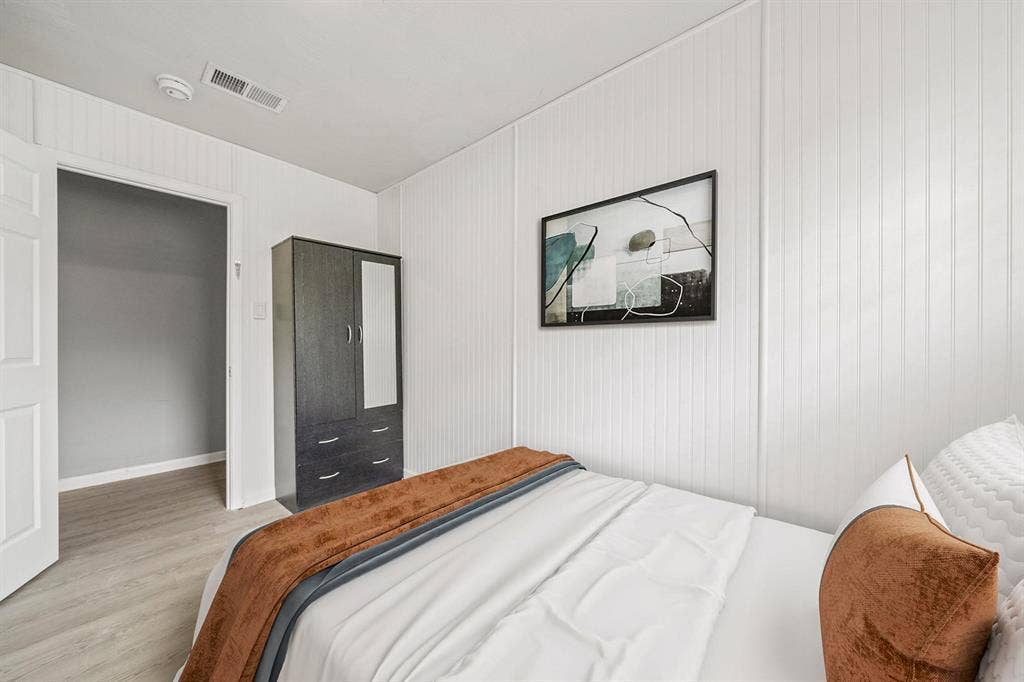 8 BR in Baytown