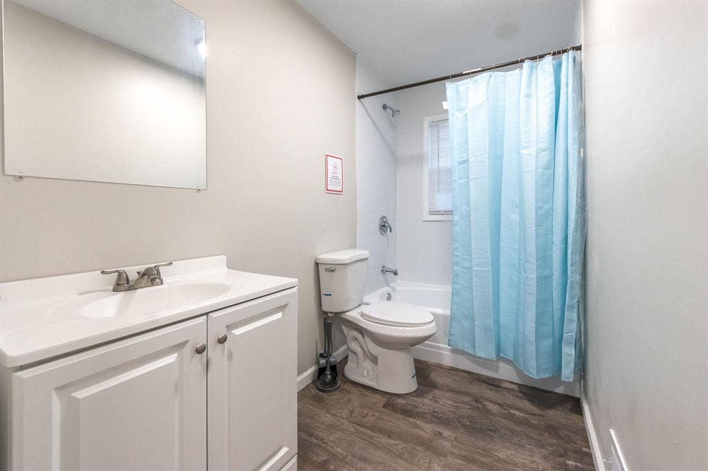 8 BR in Kansas City