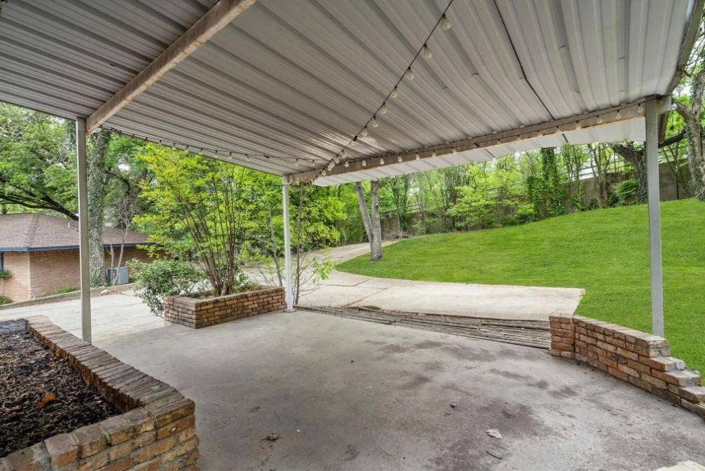 5 BR in Dallas