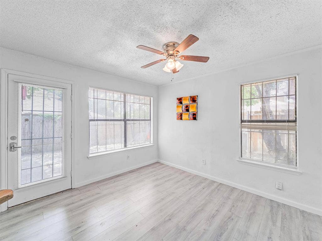 5 BR in Dallas