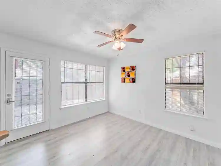 5 BR in Dallas