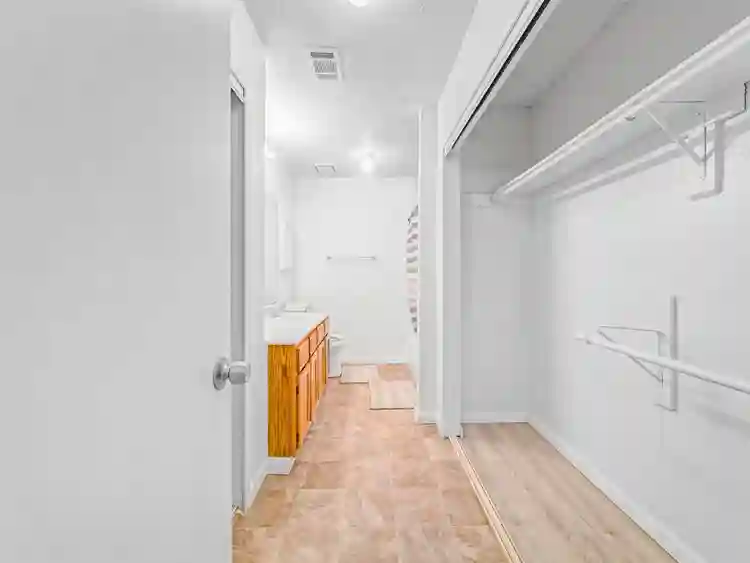 5 BR in Dallas