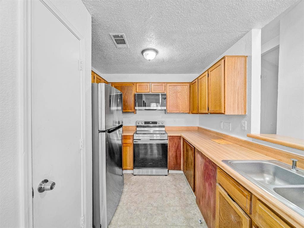 5 BR in Dallas
