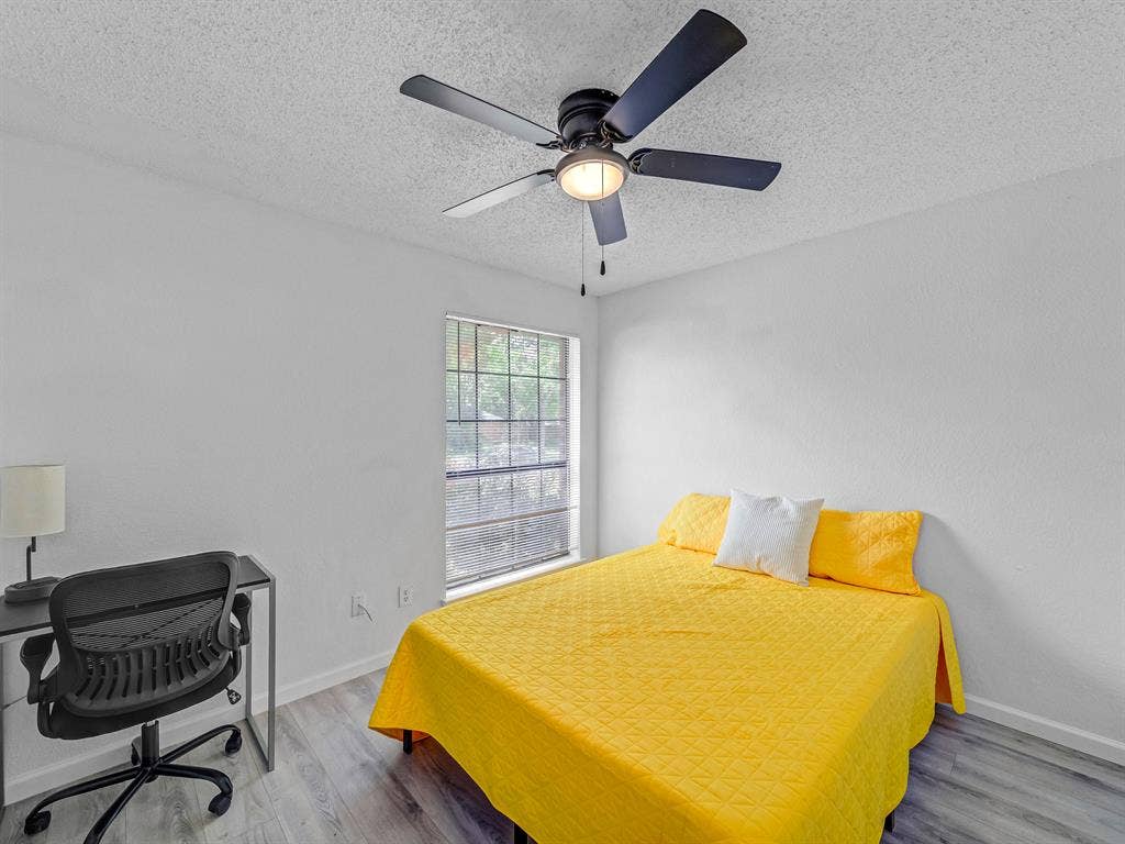 5 BR in Dallas
