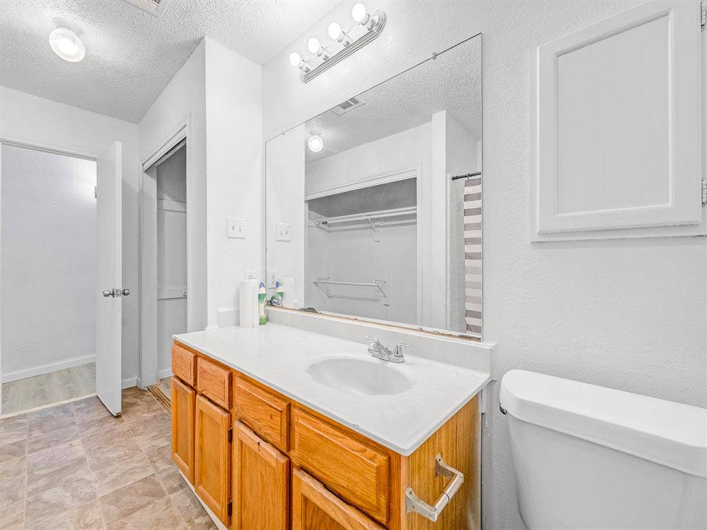 5 BR in Dallas