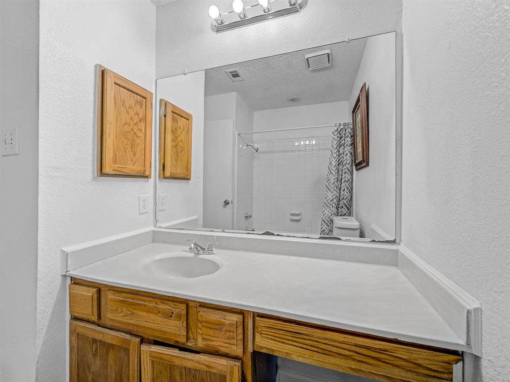 5 BR in Dallas