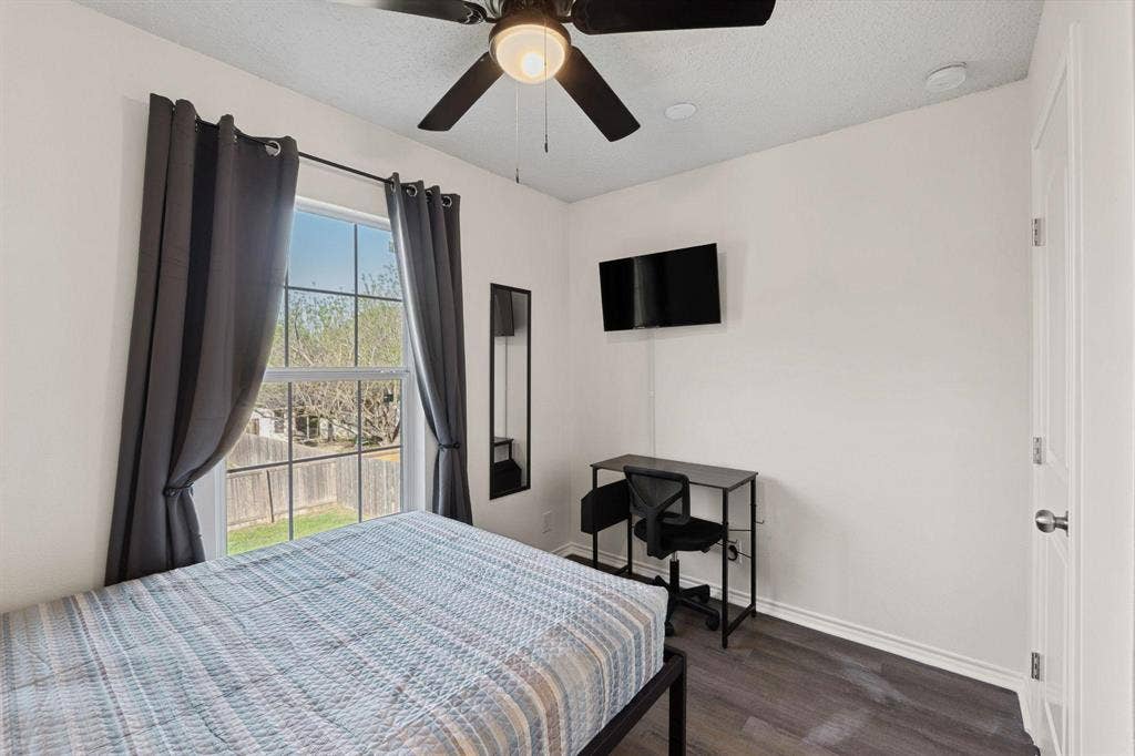 11 BR in Kyle