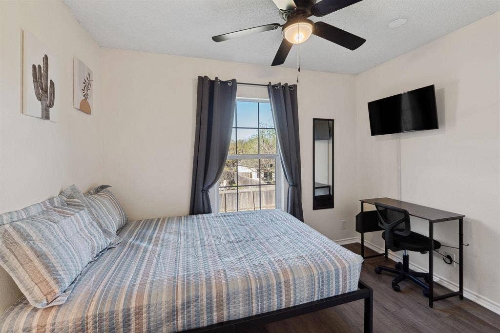 11 BR in Kyle