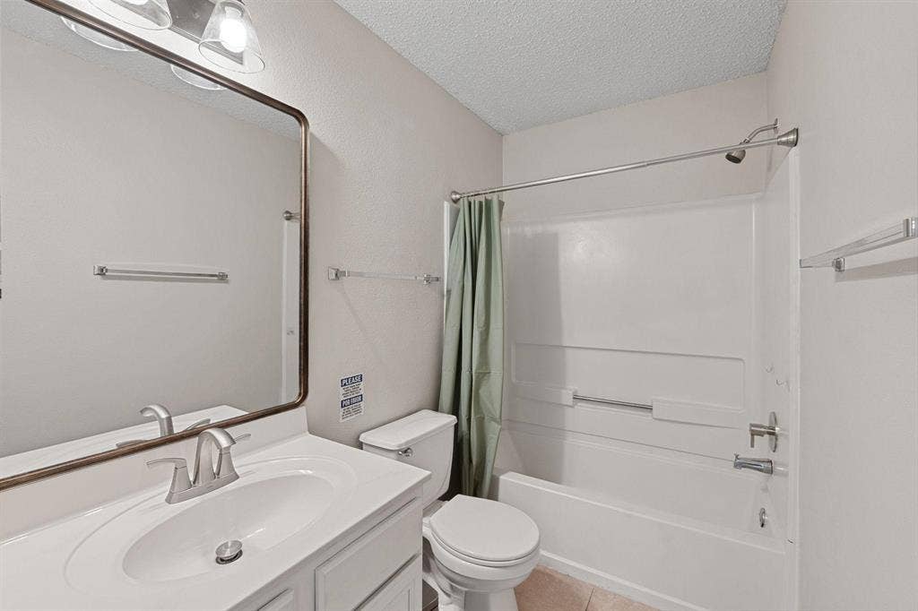 11 BR in Kyle