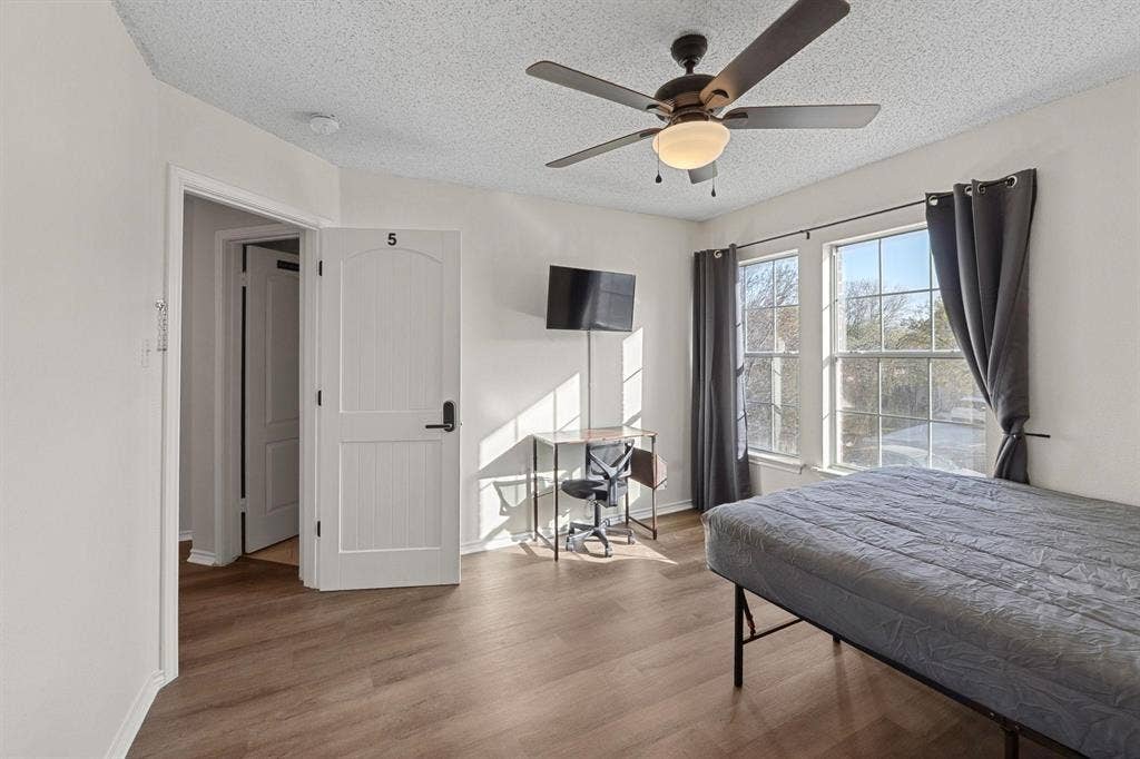 11 BR in Kyle