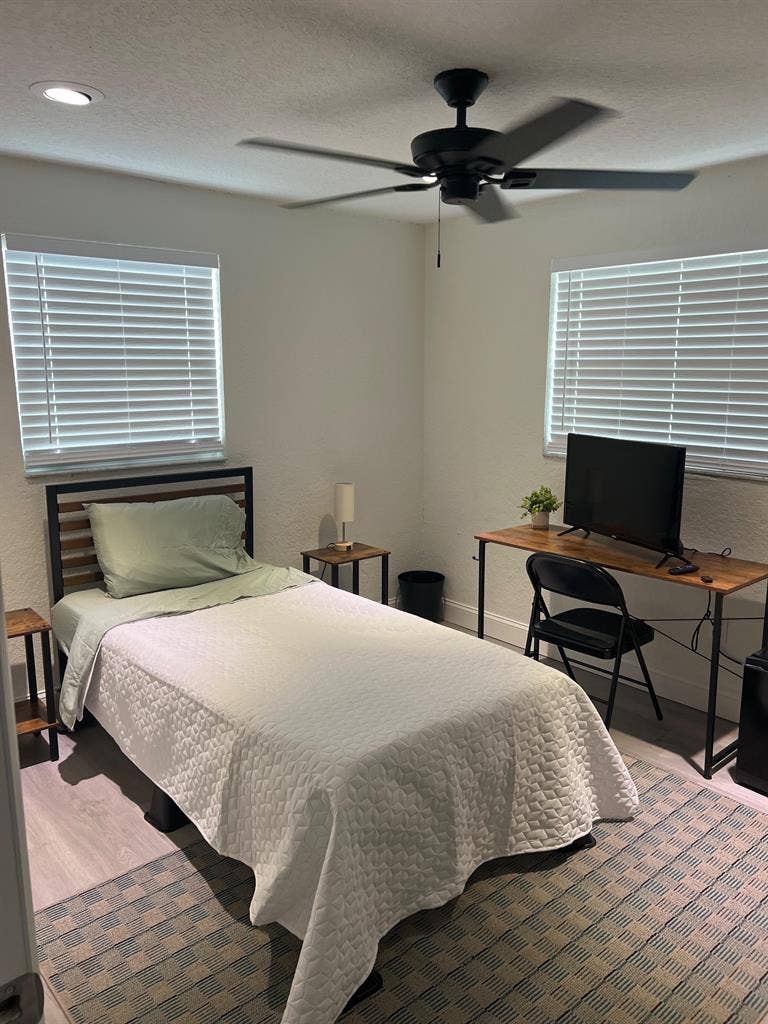 7 BR in Lakeland