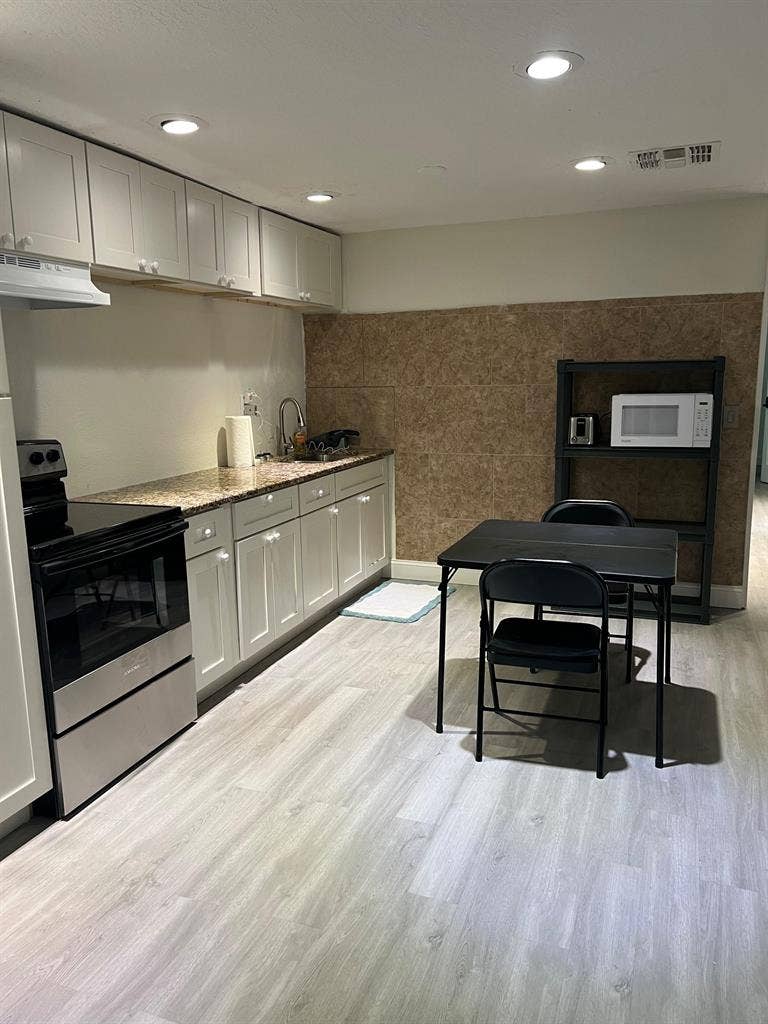 7 BR in Lakeland