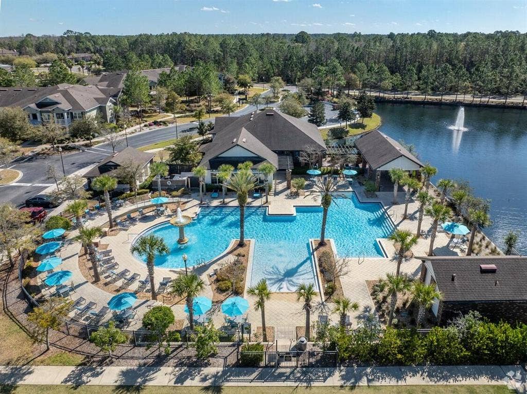 4 BR in Orange Park