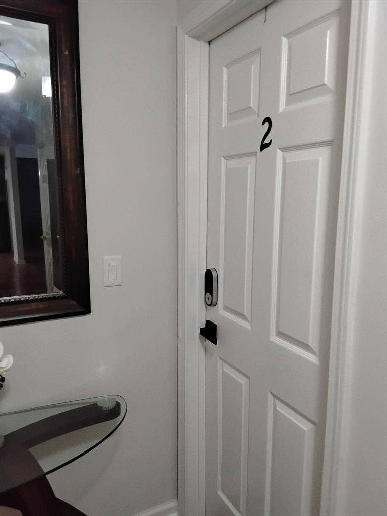 7 BR in Snellville